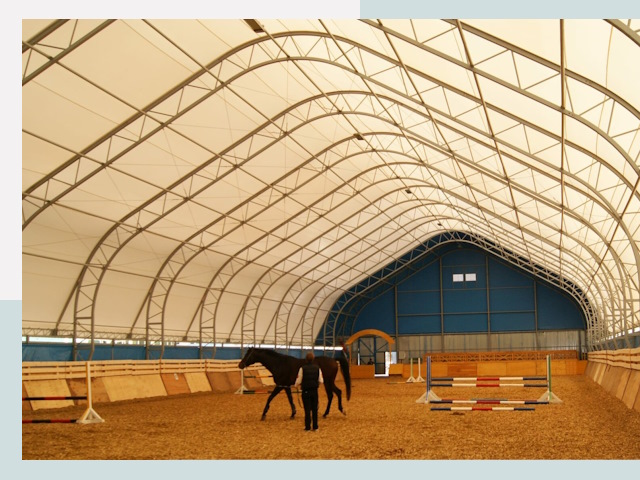 Строительство конных манежей в Карасук